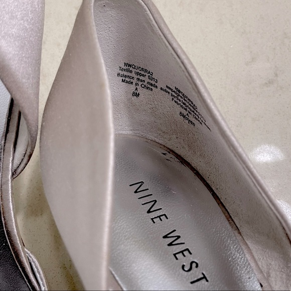 NINE WEST, Satin Champagne Heel, Size 8 - Picture 7 of 8